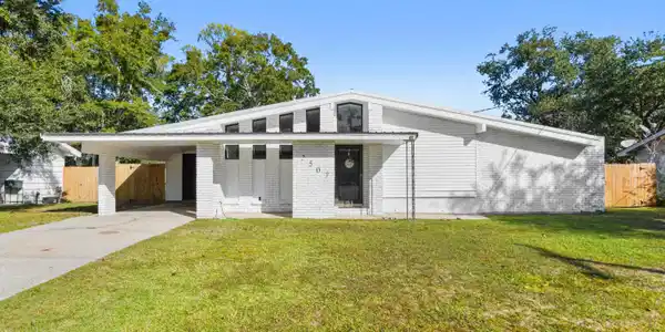 2507 Ridgewood Road