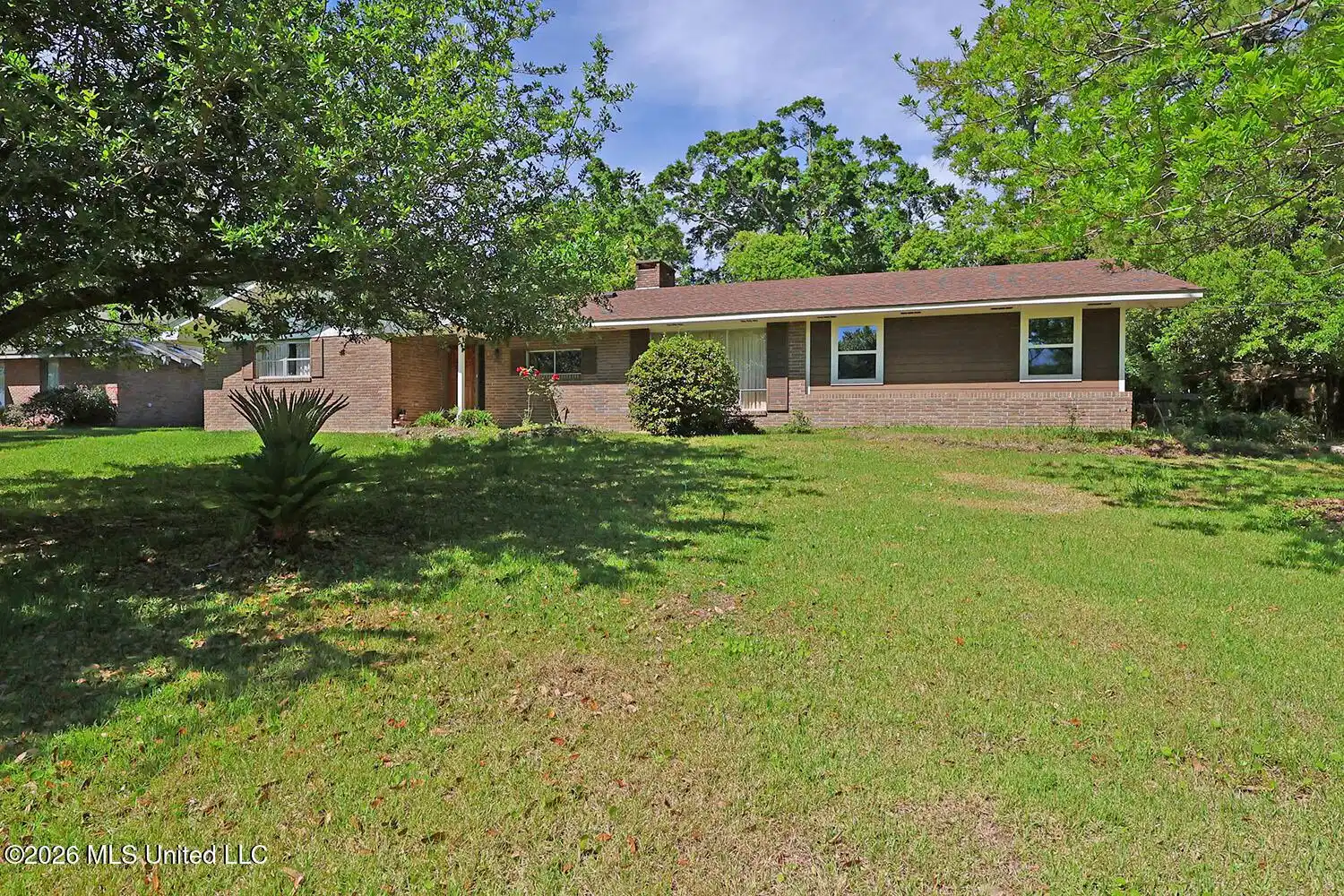 Image 1: 13908 Cerro Verde Dr_LARGE (2)