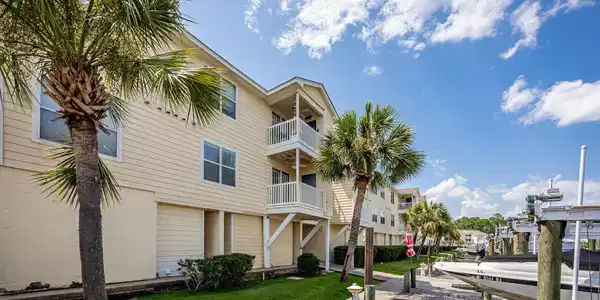 2421 Beachview Drive