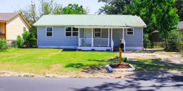1412 Genevieve Drive