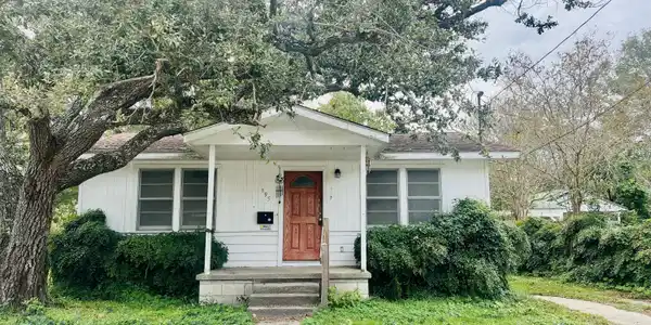 195 Crawford Street