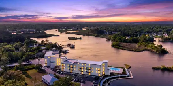 Image 2: Hansboro-2