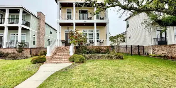 5060 Beach Boulevard W