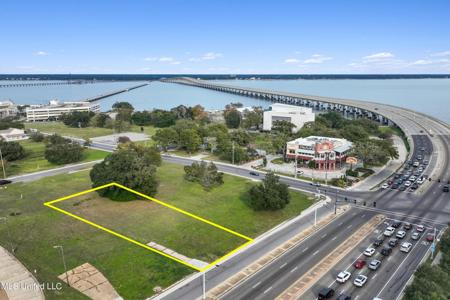 166 Beach Boulevard