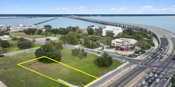 166 Beach Boulevard