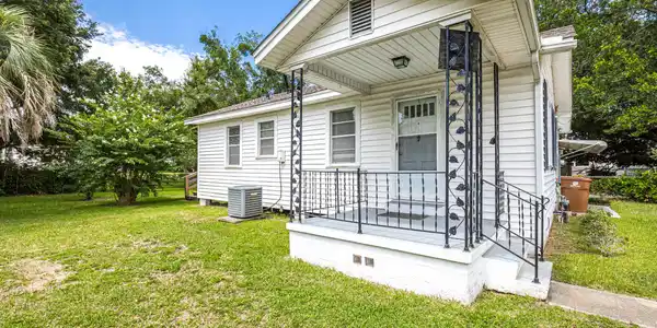 1905 Southern Avenue