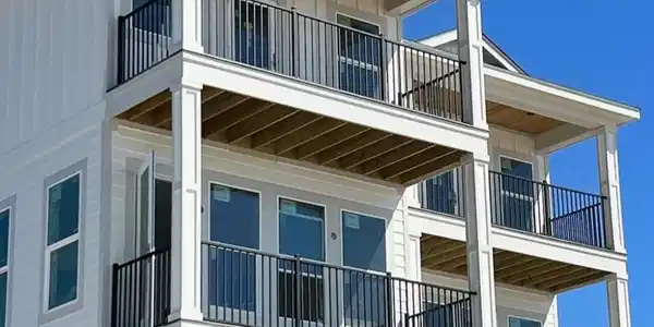 996 Beach Boulevard W