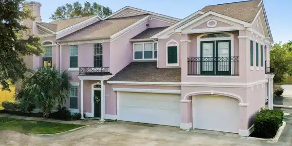 2252 Beach Drive