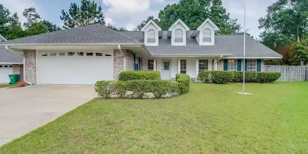 696 Aukai Place
