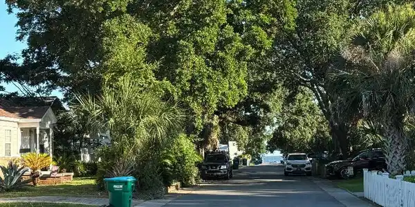 Image 2: WATER VIEW FROM STREET