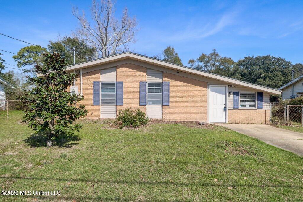 Image 1: Exterior Front