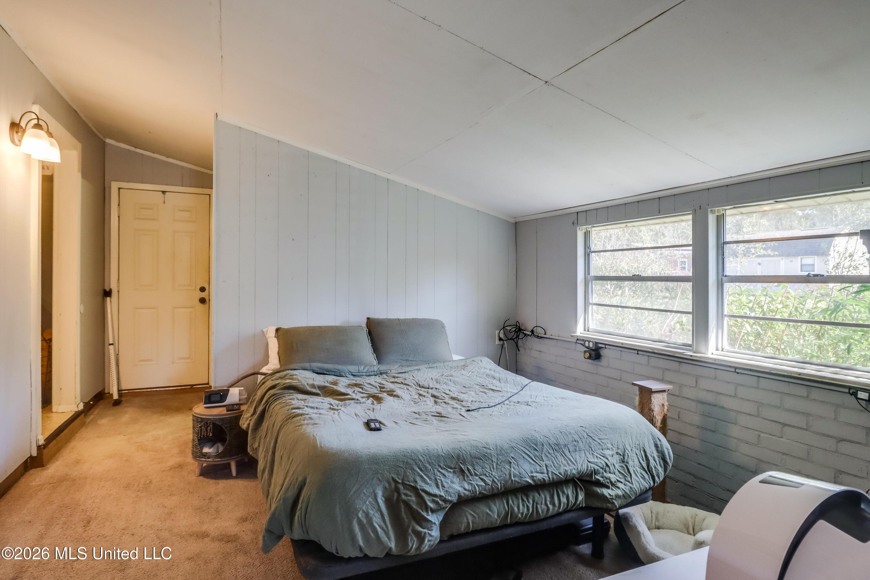 Image 4: Front Room Continued