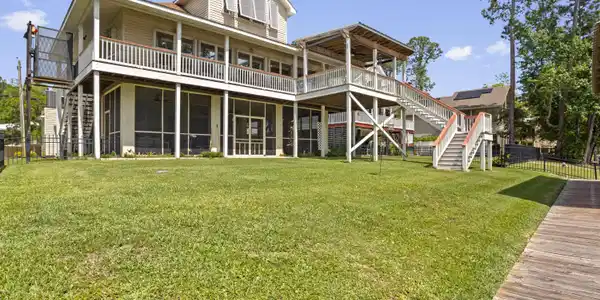 111 Ironwood Cove