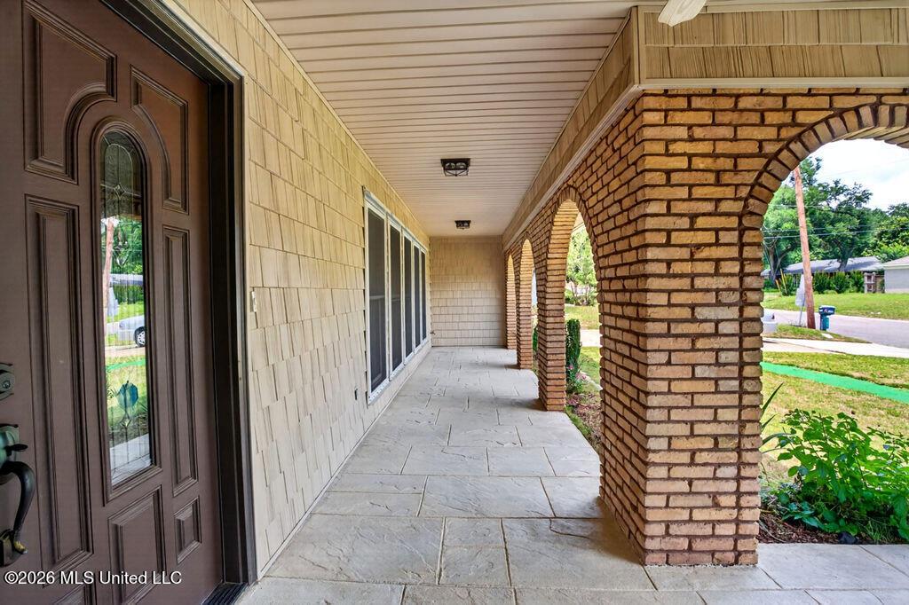 Image 3: 129PirateAve-8