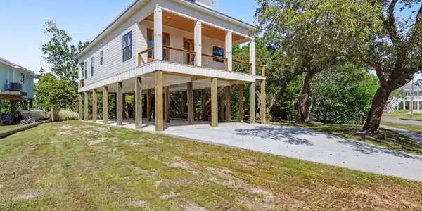 1310 Kensington Drive