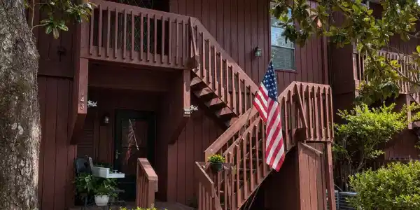 243 Lakeside Villa
