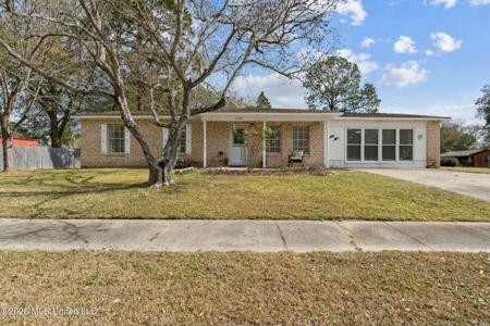 2218 Calle De Arena Street