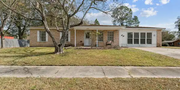 2218 Calle De Arena Street