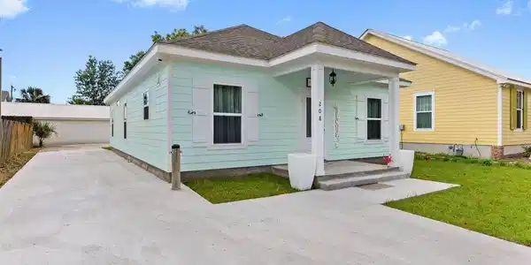208 Sycamore Street