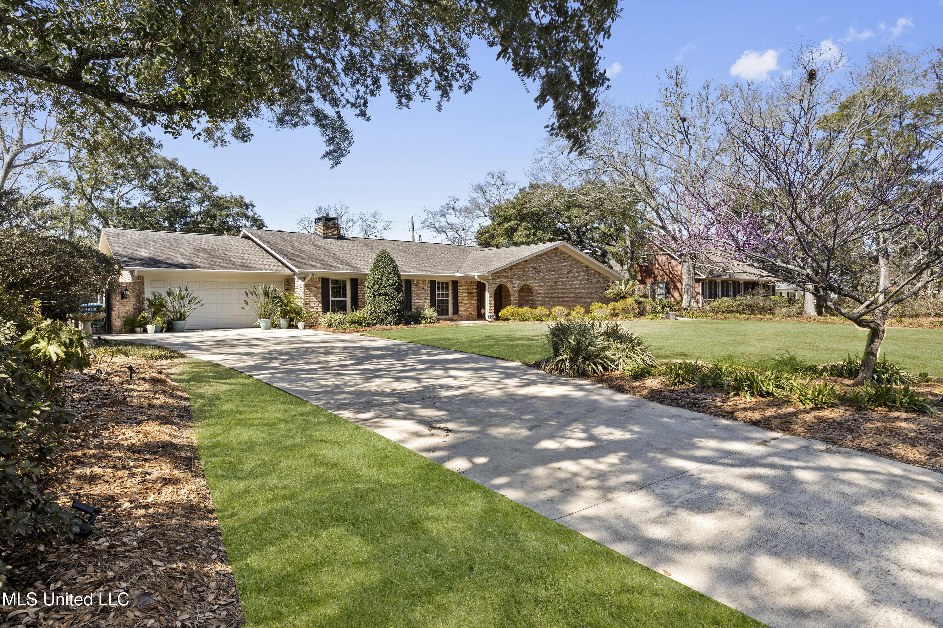 Image 3: Stunning Home