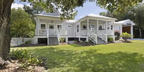 144 Saint Charles Street