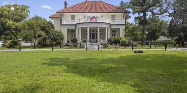 Image 2: Front yard