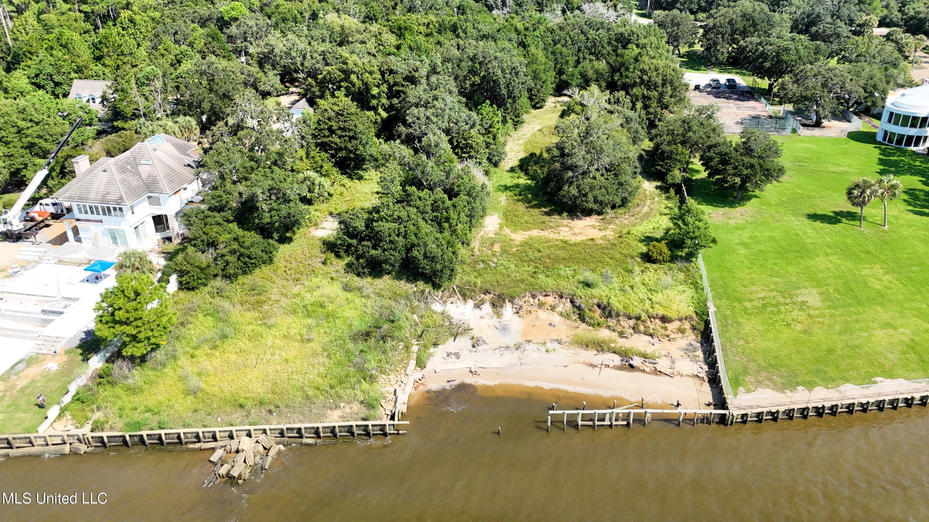 Image 4: DJI_20250818103719_0262_D