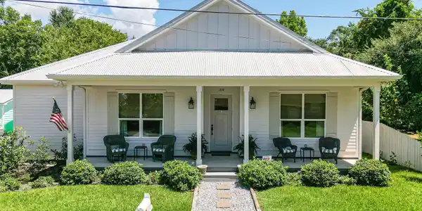319 Saint George Street