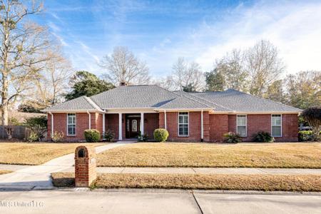 3500 Redwood Lane