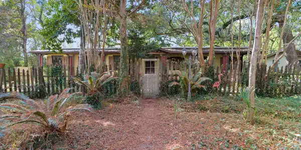 232 Citizen Street