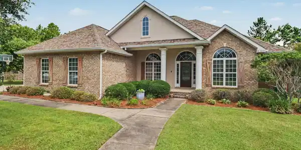 6309 W Silverleaf Drive