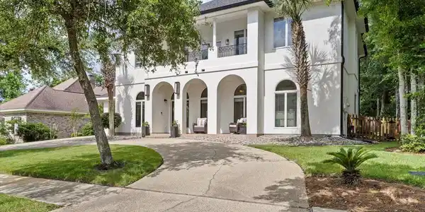 7387 Live Oak Way