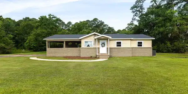 2901 Fairview Drive