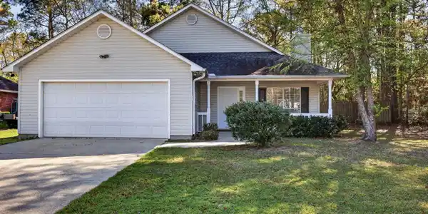 2000 Deer Street