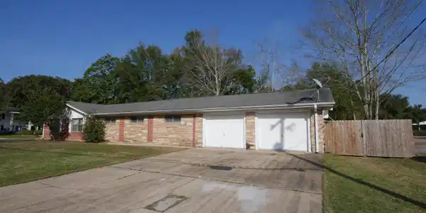 2513 Randall Drive