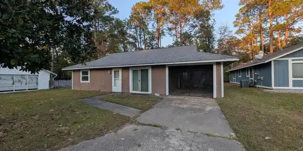 6 Stag Court