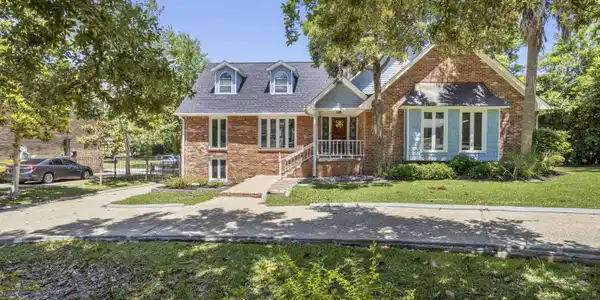 14016 Puerto Drive
