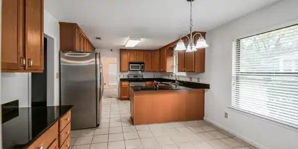 Image 3: Kitchen_6