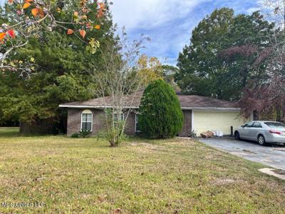 2404 Mapleton Circle