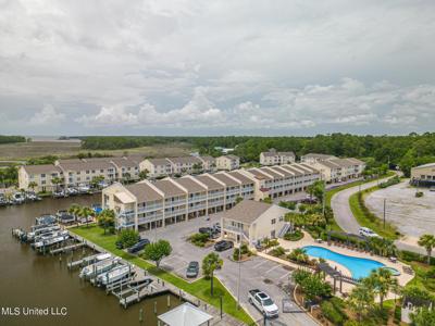 2421 Beachview Drive