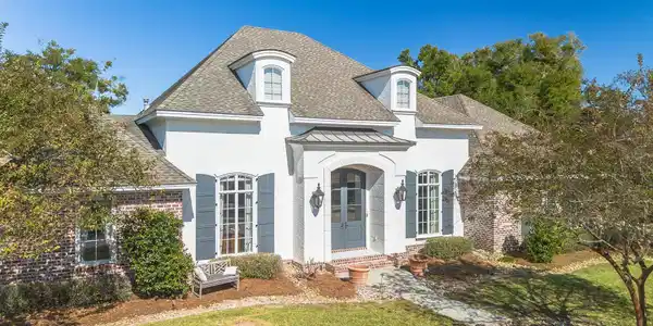 2022 Bent Oaks Boulevard