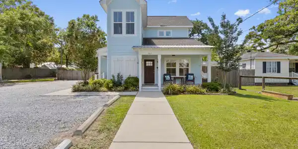 207 Dewey Avenue