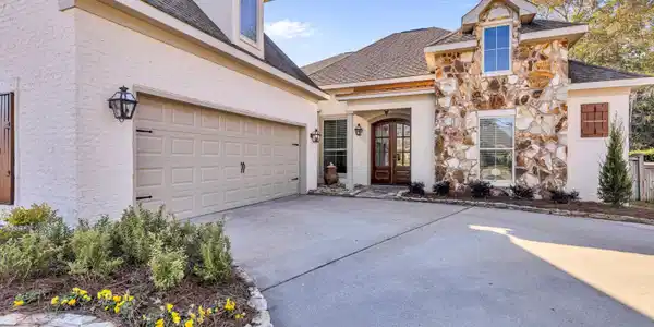 948 Caroline Drive