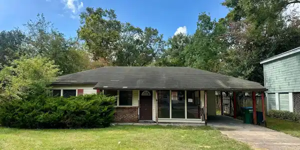2312 Seneca Avenue