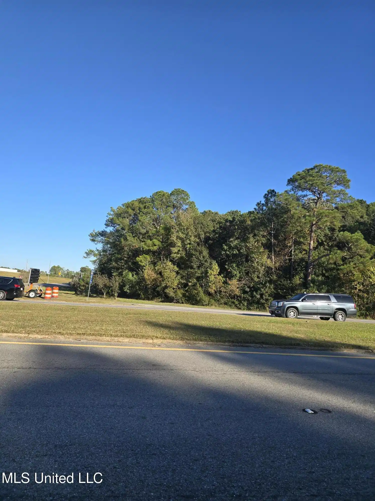 Image 1: ENNIS SE HWY 57