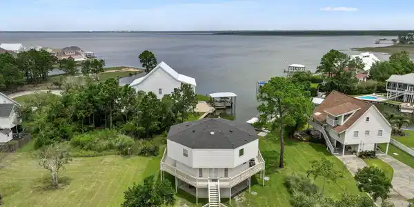 140 Dogwood Lane