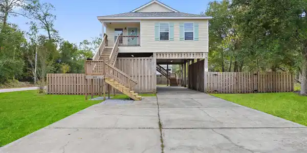 319 Walthall Street