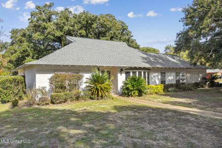 1908 Waters Edge Drive