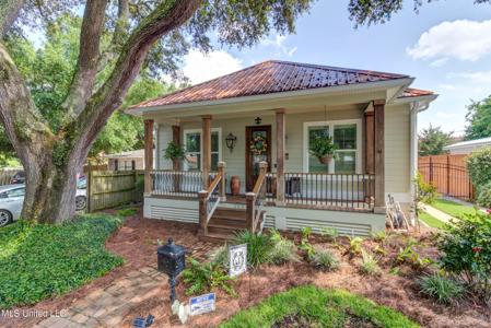1057 Cherokee Street