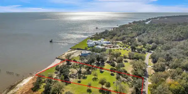 Sound Bluff Road